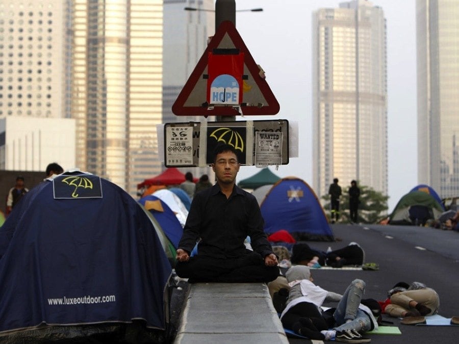 17 Scary Images Of The Hong Kong Housing Crisis