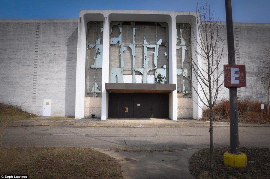 Entrance Of Rundown Mall