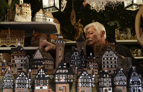 Christmas In Nuremberg Doll Village