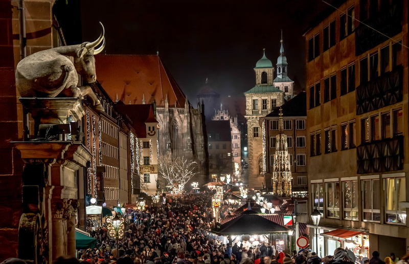 Christmas In Nuremberg Street
