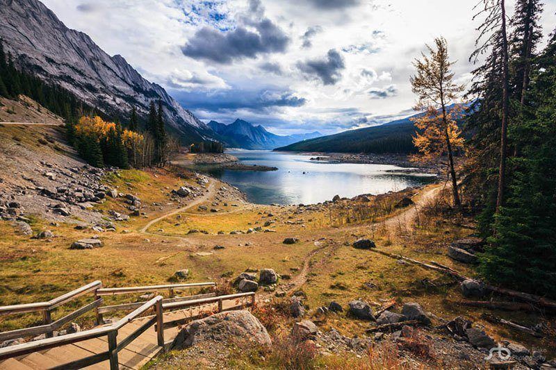 Medicine Lake Trail