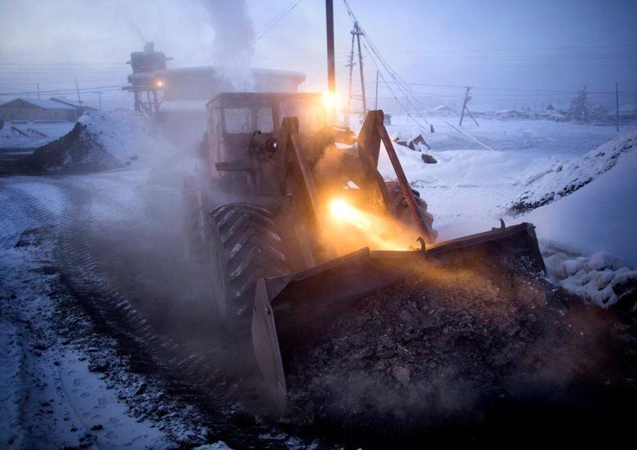 27 Photos Of Life Inside Oymyakon, The Coldest City On Earth