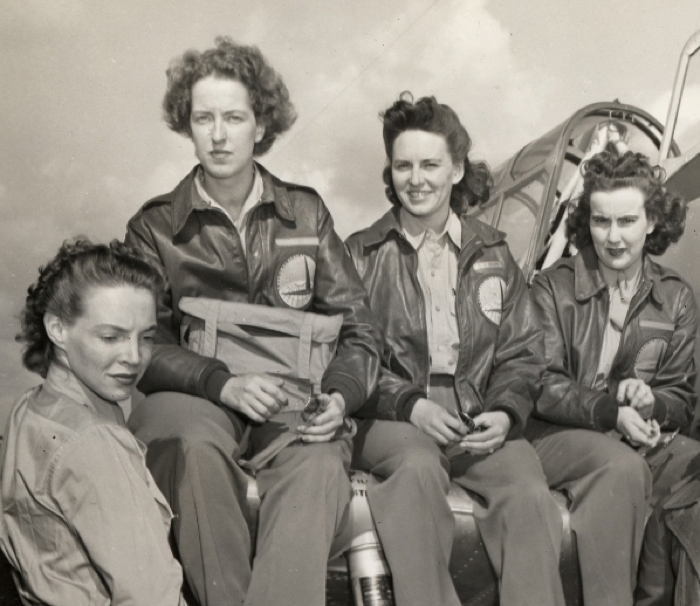 Female Aviators Fort Friends