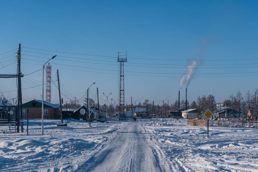 27 Photos Of Life Inside Oymyakon, The Coldest City On Earth