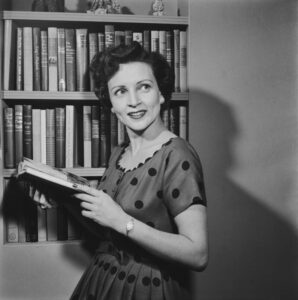 33 Photos Of A Young Betty White Before She Was A Star