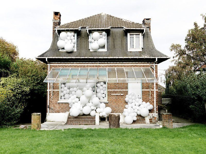 Balloon Invasions by Charles Petillon