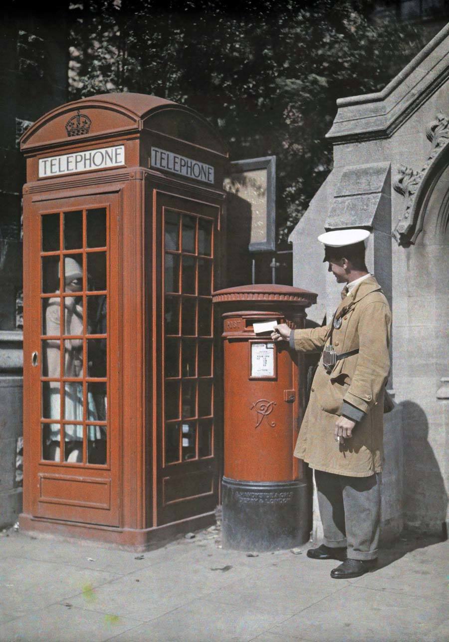 england in color phone booth