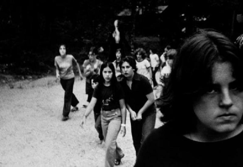 Slender Man 70s Kids