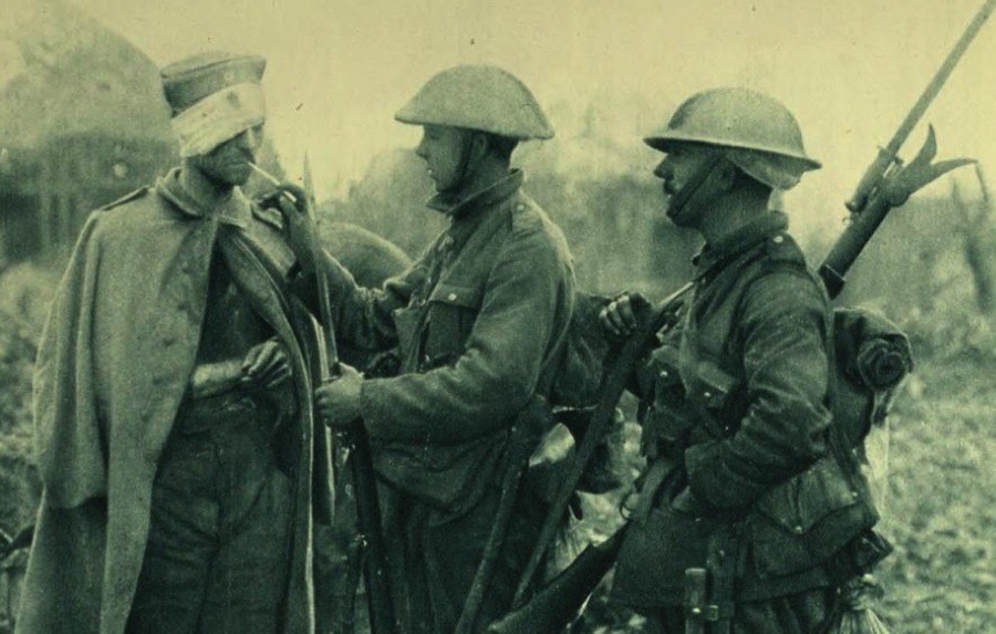 Powerful WW1 Photos That Reveal The Carnage And Tragedy