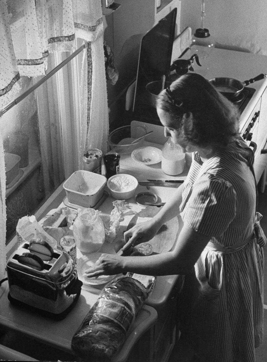 american mother 1941 cooking