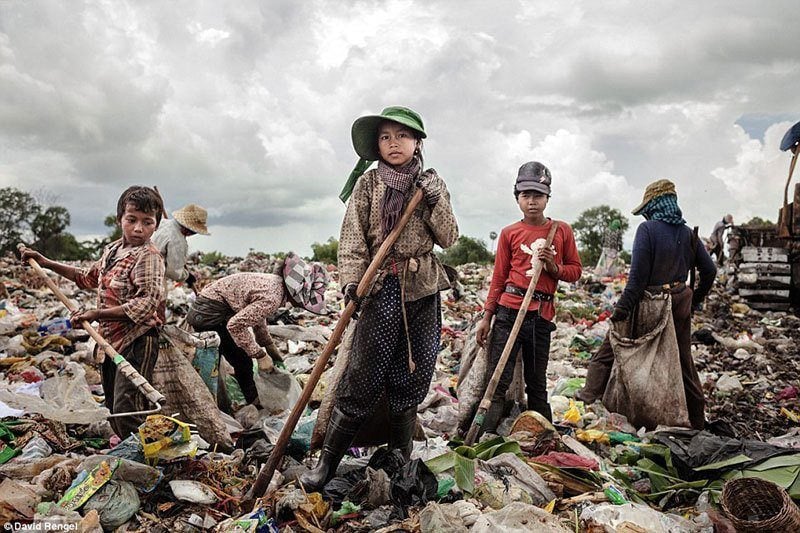 Children at Anlong Pi Wasteland