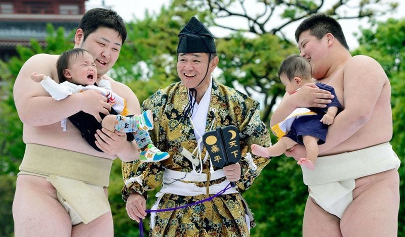 Sumo Babies Cry at Nakizumo