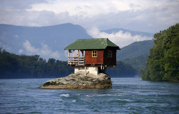 House Rock River Serbia
