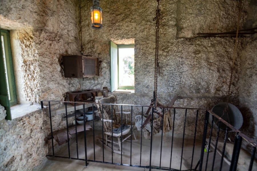 Inside Coral Castle, The Two-Million-Pound Monument Built By One Man