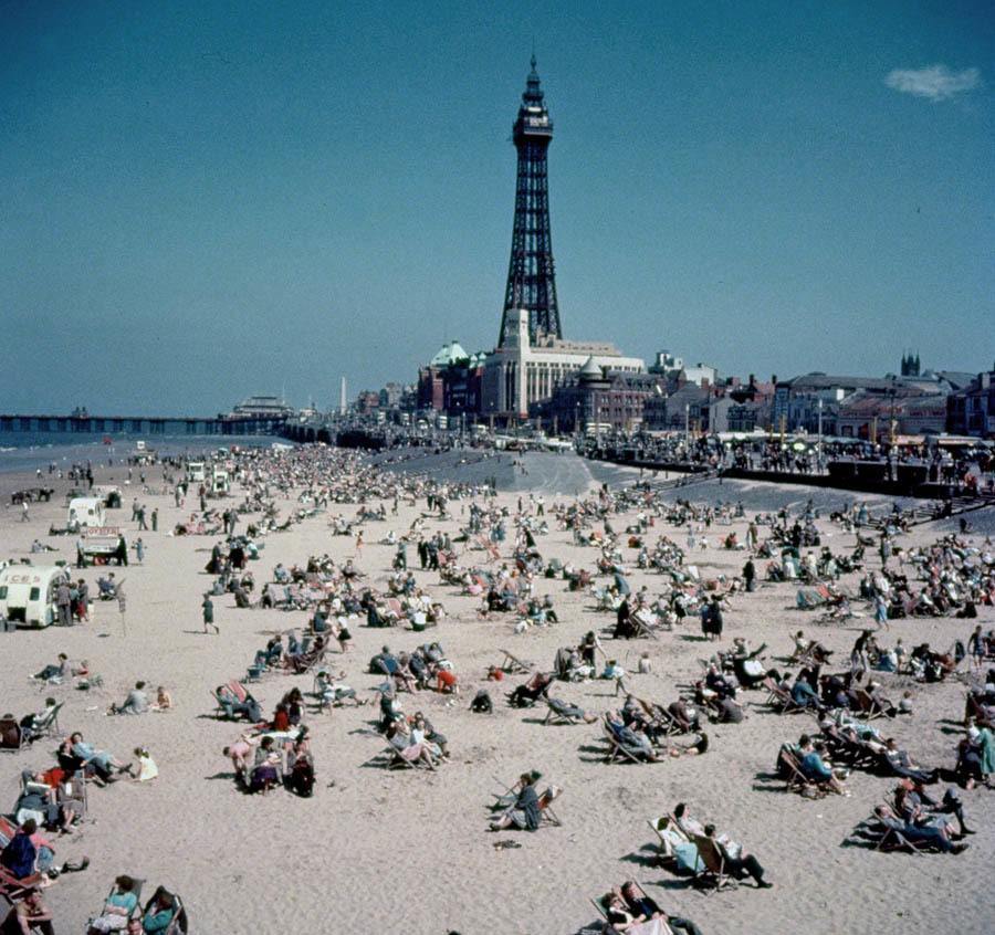 Blackpool beach 1954 packed