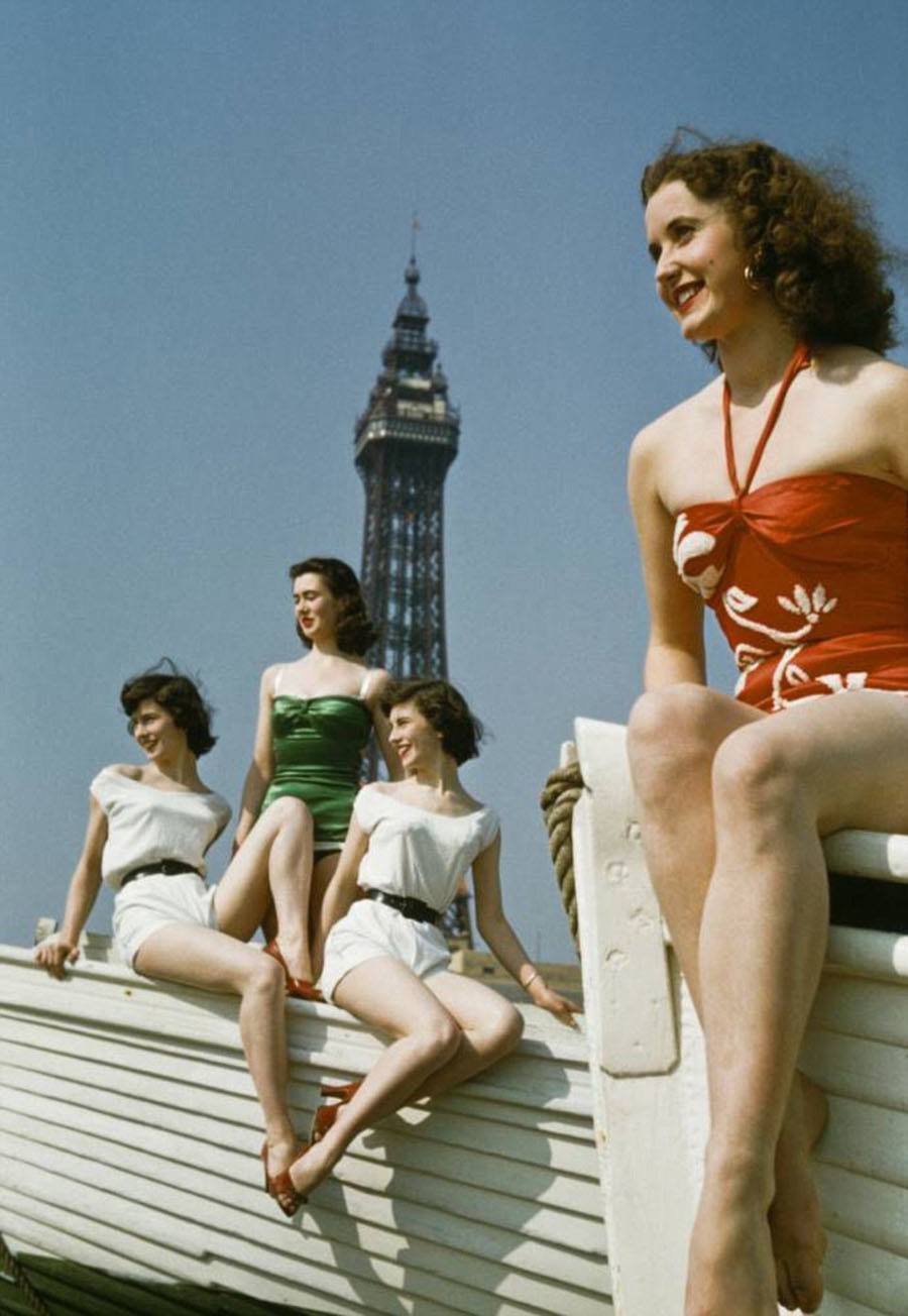 Blackpool Beach 1954 Smiles