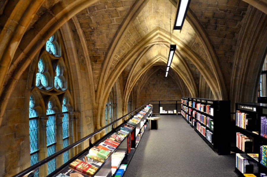 Coolest Bookstores Dominicanen Interior