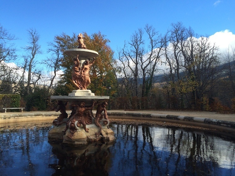 Fall Granja Fountain Water