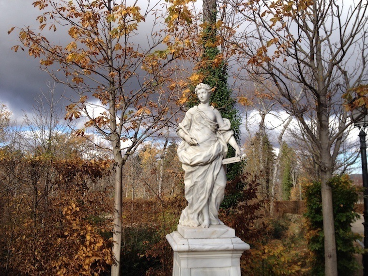 Fall Granja Statue Greek