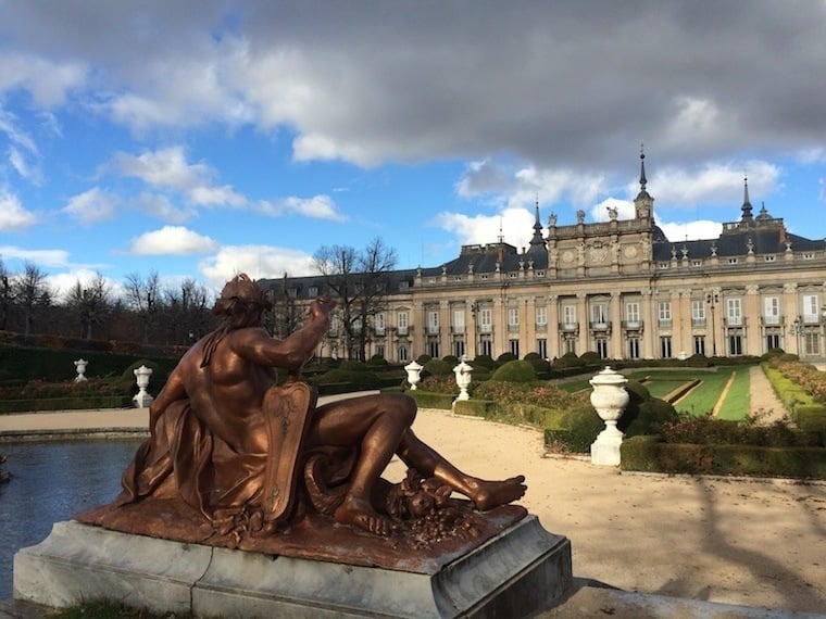 Fall Granja Statue Palace