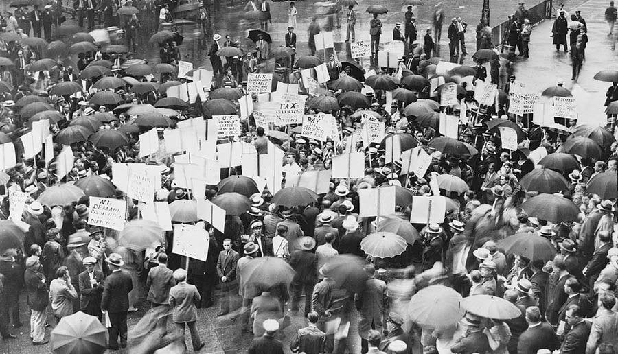 the great depression pictures in black and white