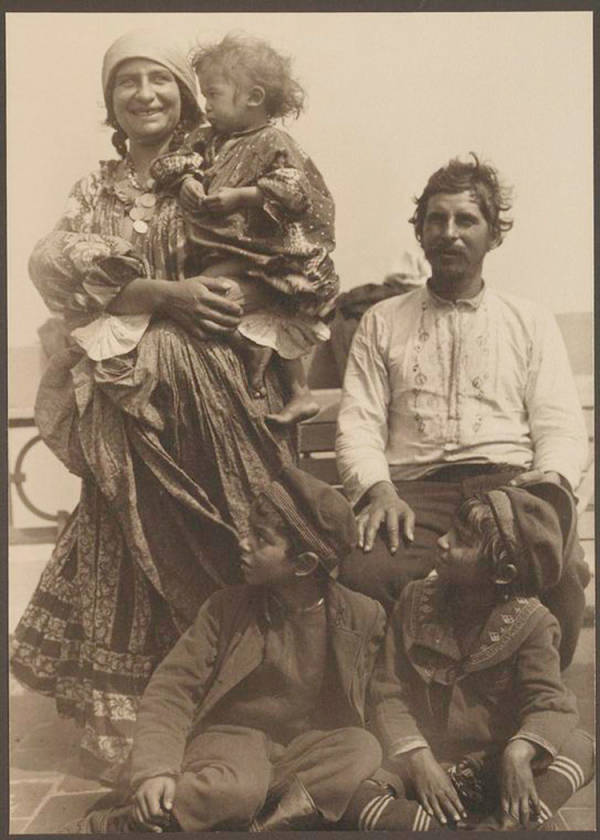 Gypsy Family