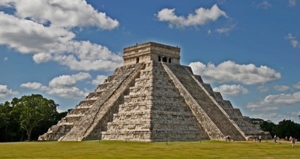 El Castillo Then And Now Photos Reveal Its Stunning Rebirth In Chichen Itza   El Castillo Today 