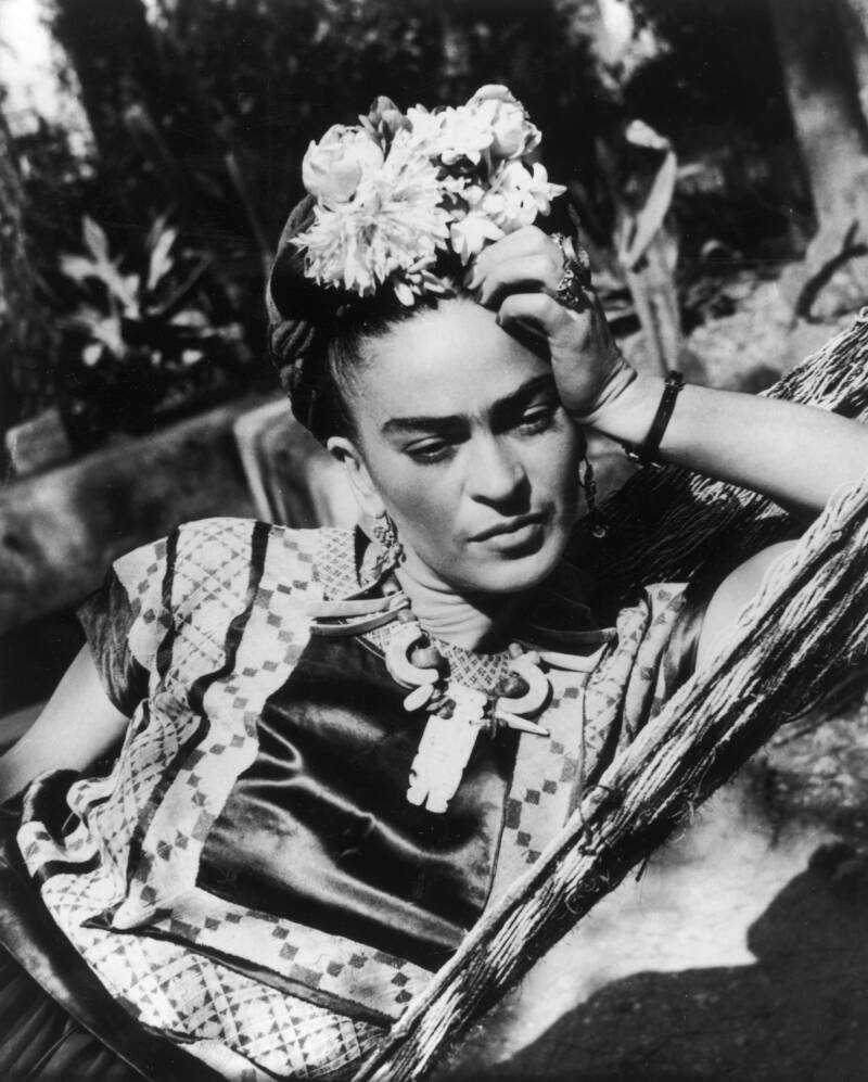 52 Enthralling Frida Kahlo Photos Of The 20th Centurys Most Accomplished Female Artist 0902