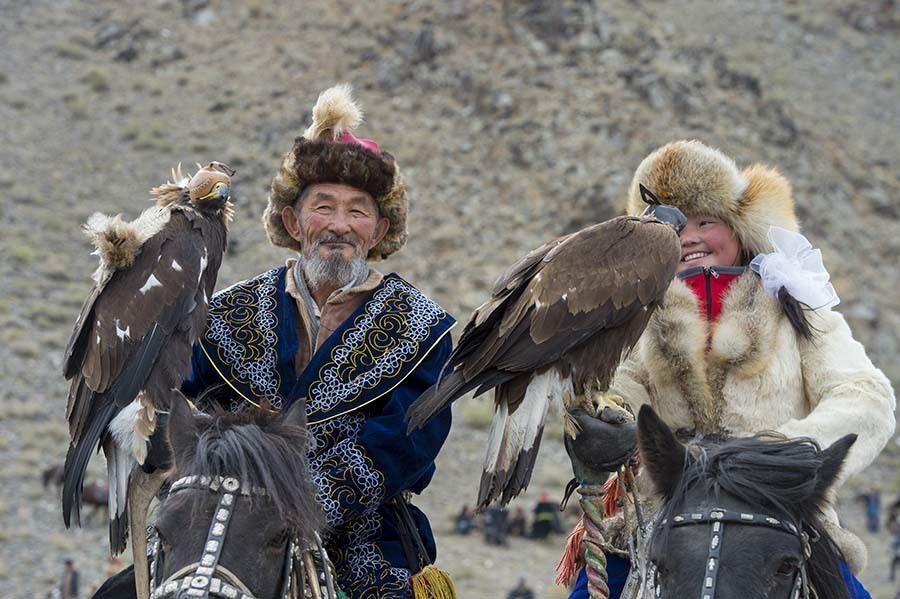 Mongolia's Golden Eagle Festival: 20 Stunning Photos