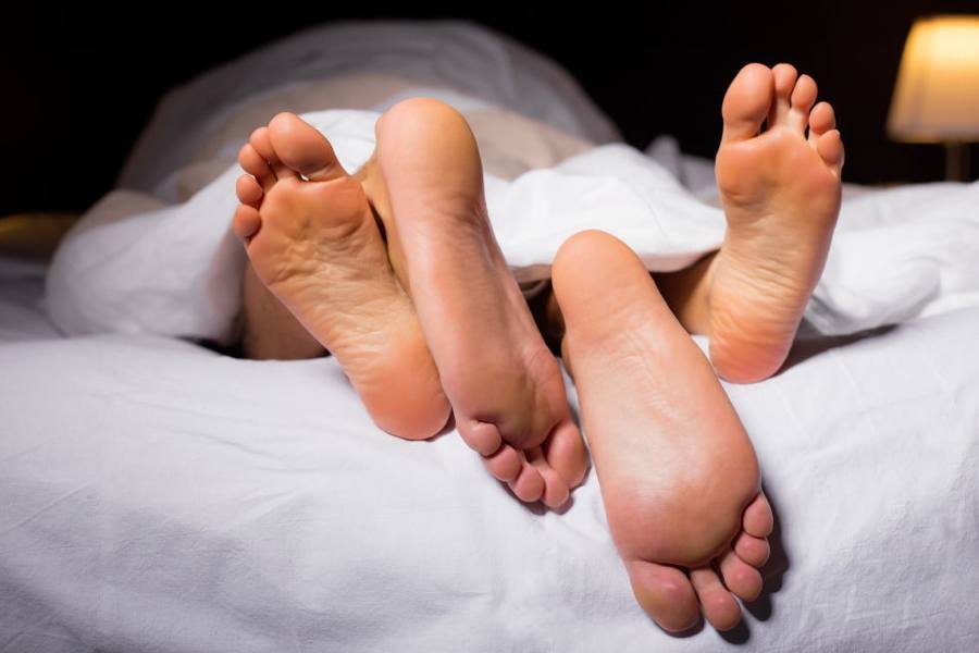 Feet Bed