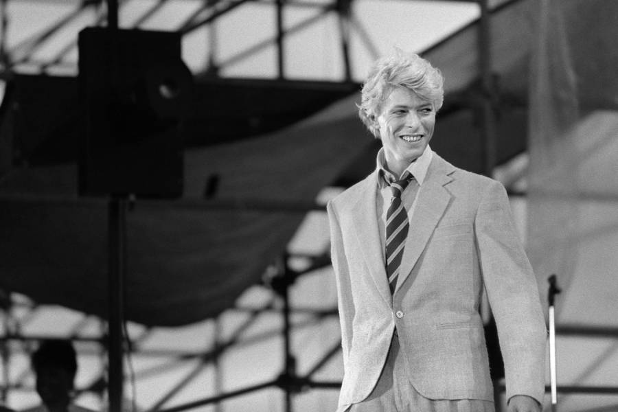 Bowie On Stage