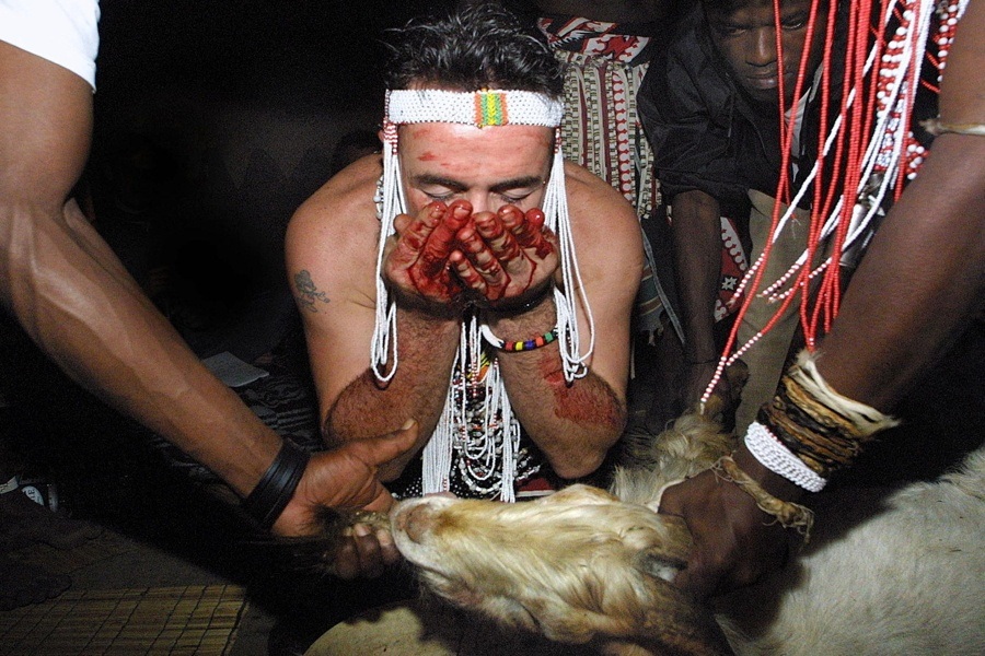 Witch Doctors: 25 Eye-Popping Photos From Around The World