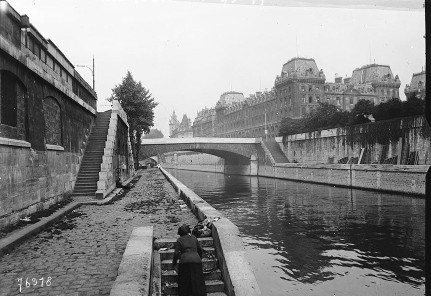 1920s Paris: 21 Vintage Photos That'll Take You To The Crazy Years Of Paris