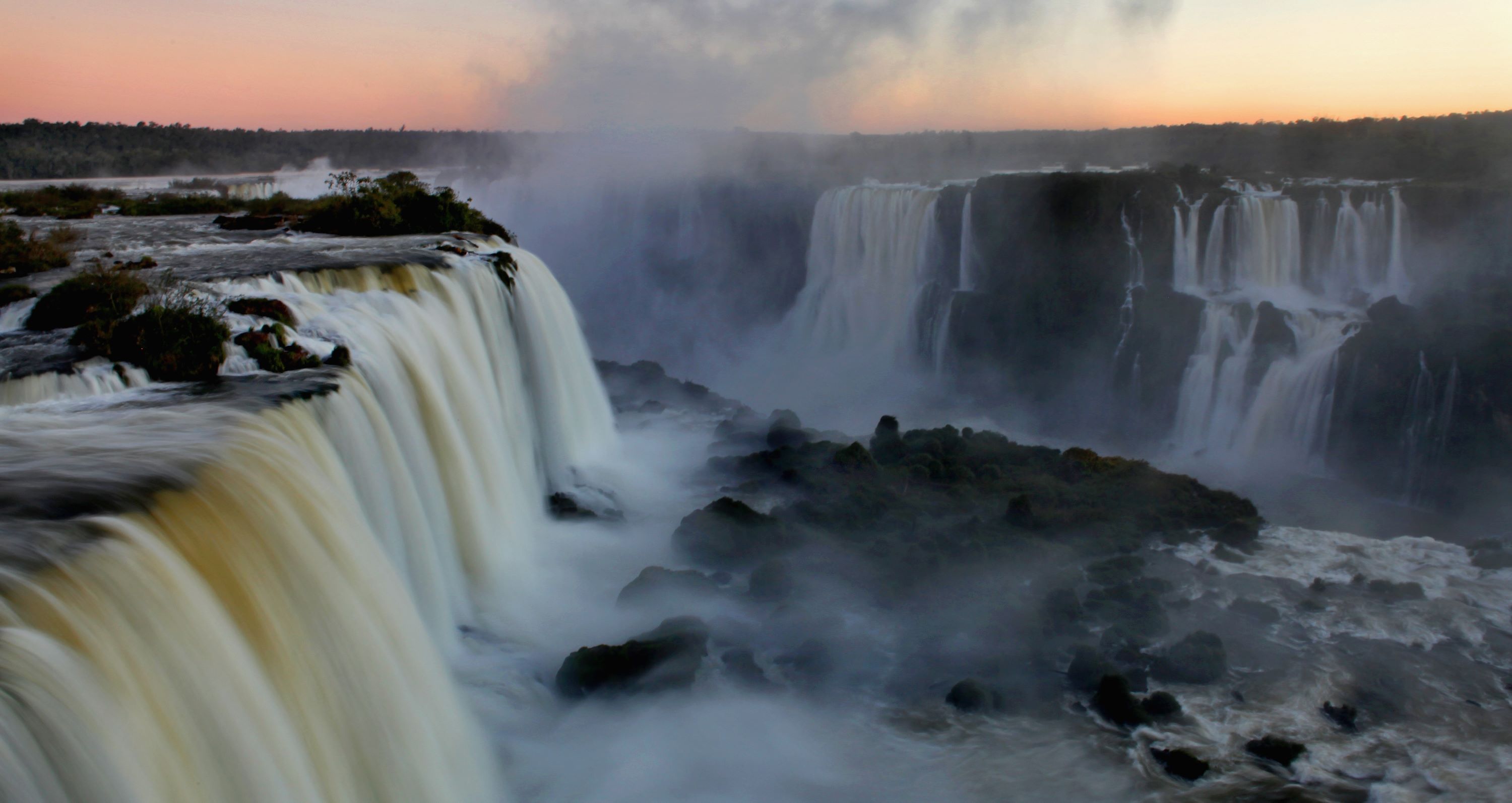 Igauzu Falls