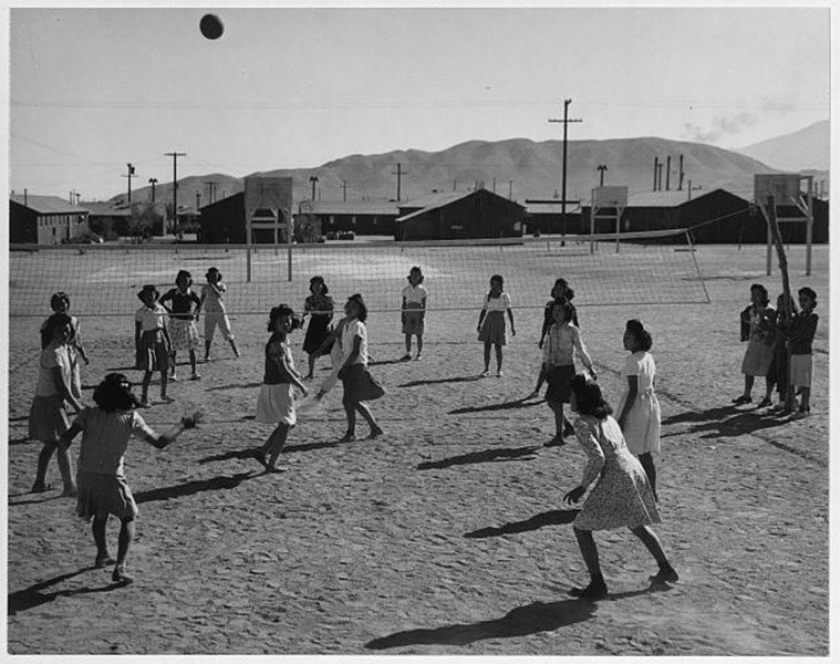 Japanese Internment A Haunting Look At Life Inside The Camps 