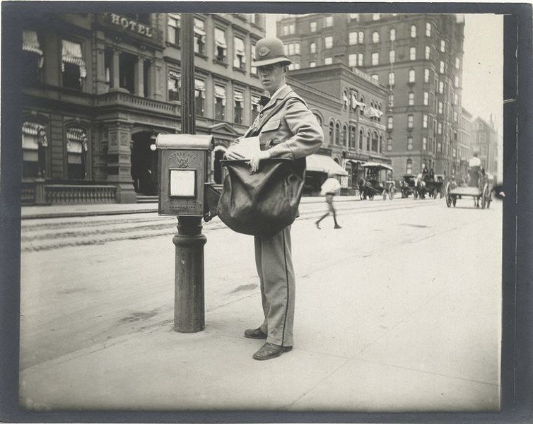 15 Fascinating New York City Street Scenes From 1896