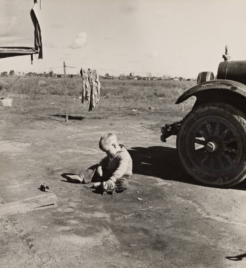 Photograph of an abandoned farm in the Dust Bowl, 1938