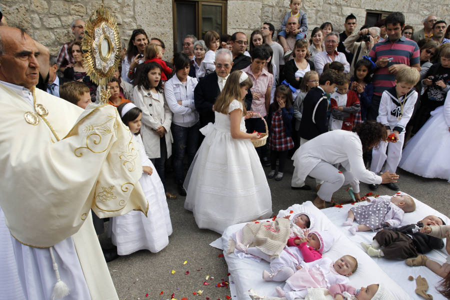 El Colacho Dresses