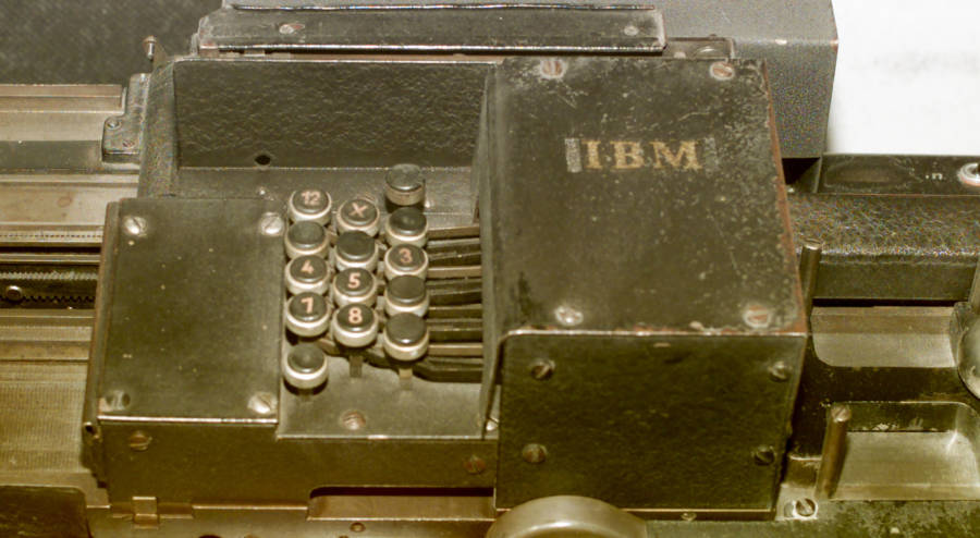 IMB Card Sorting Machine