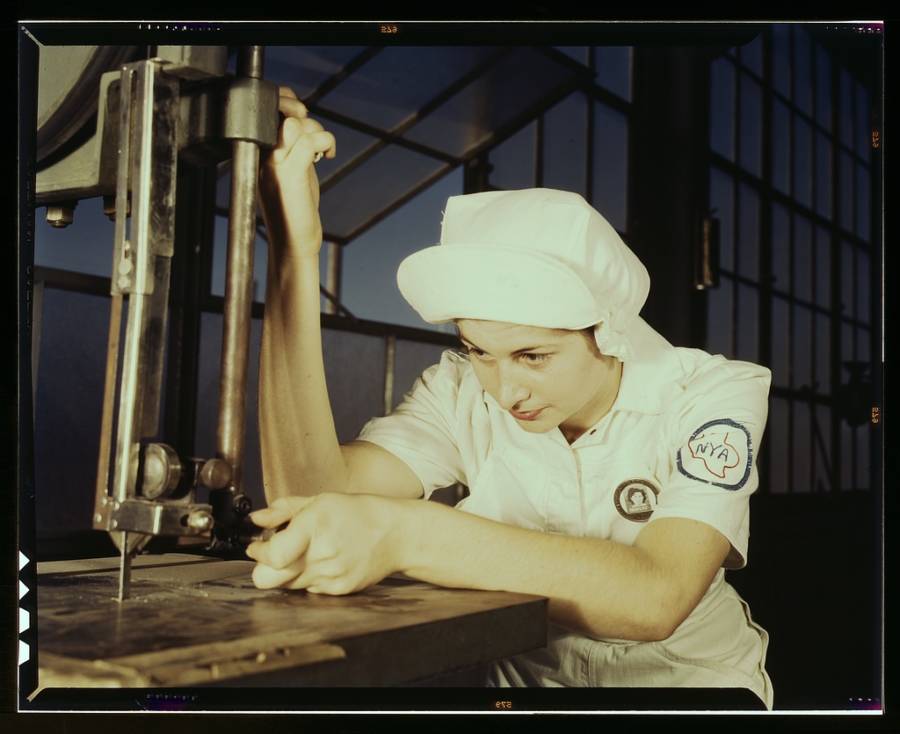 real-life-rosie-the-riveters-world-war-ii-factory-women