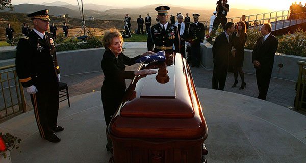 10 Weird Funerals More Extravagant Than You Can Even Imagine