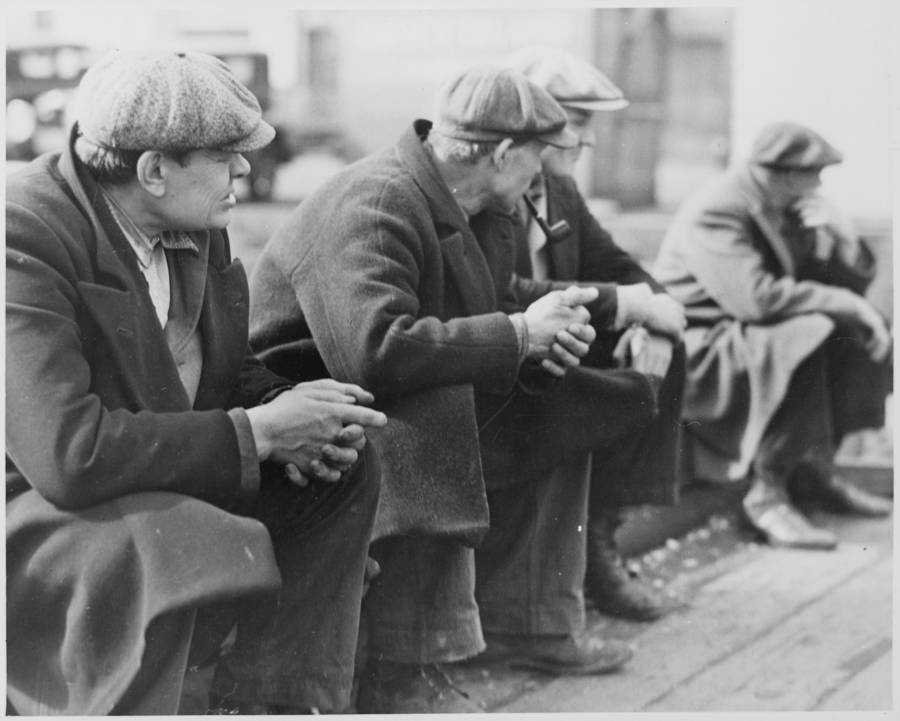 The Great Depression In New York City: 55 Harrowing Photos