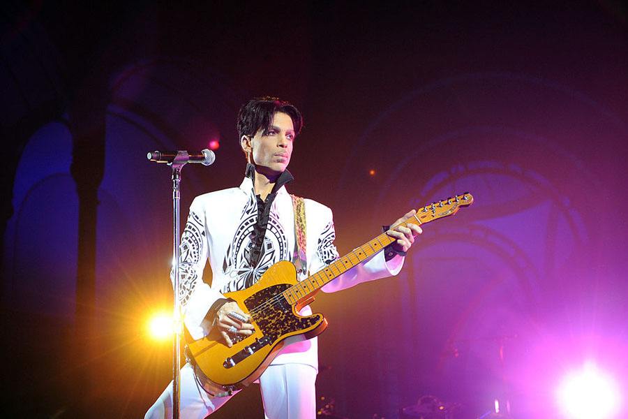 Prince Dies