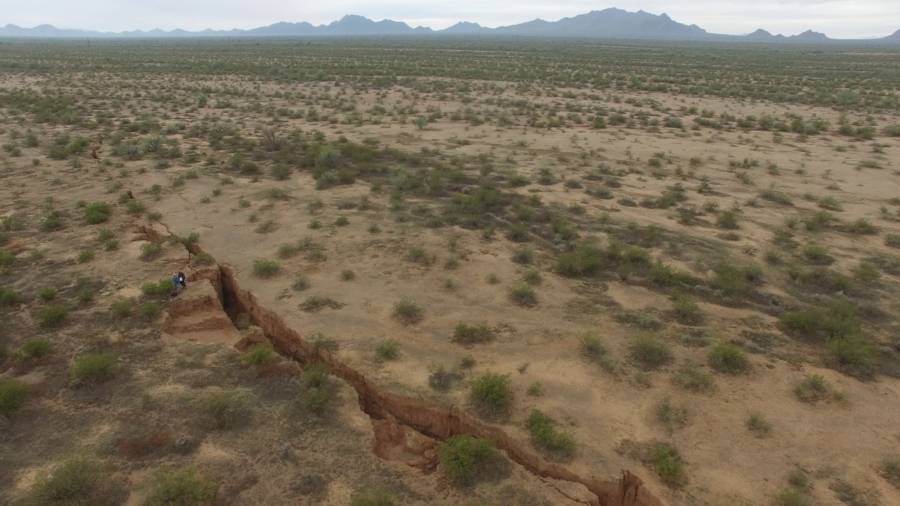 Gigantic Two-Mile-Long Crack Spontaneously Opens In Arizona Desert