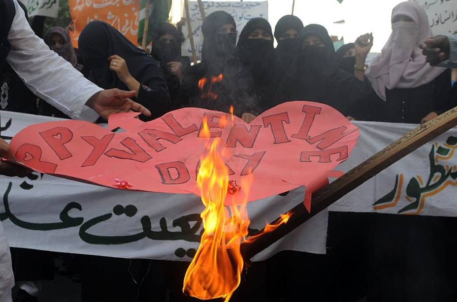 Pakistan Valentines Day Ban
