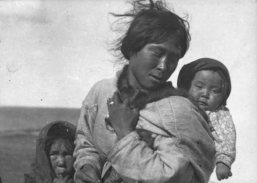 Inuit Woman With Children
