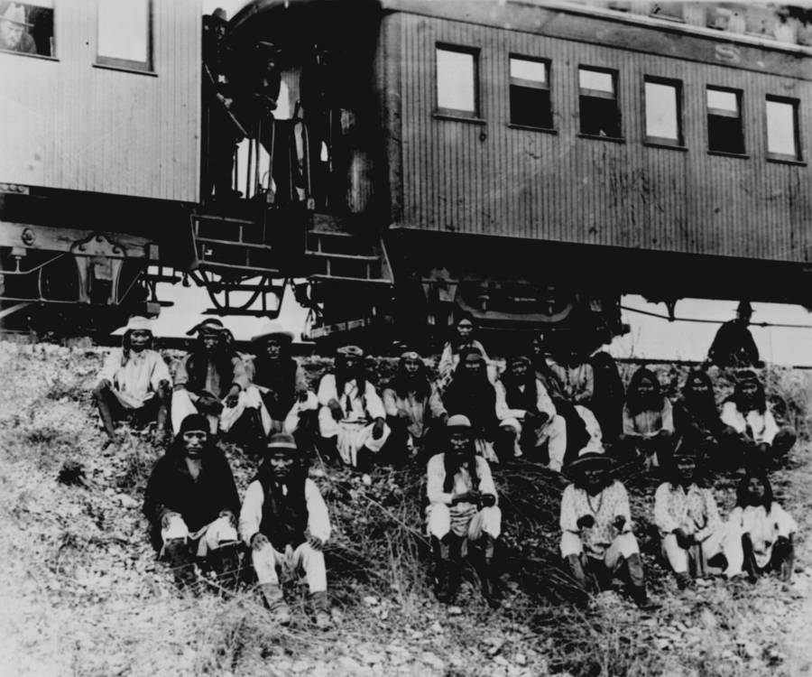 Apache Indian Prisoners
