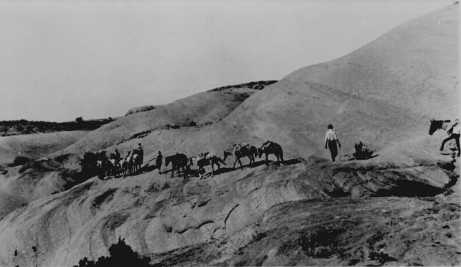 Then and now: fascinating photographs of America's Old West