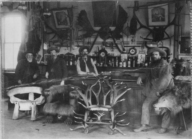 Kinman Bar
