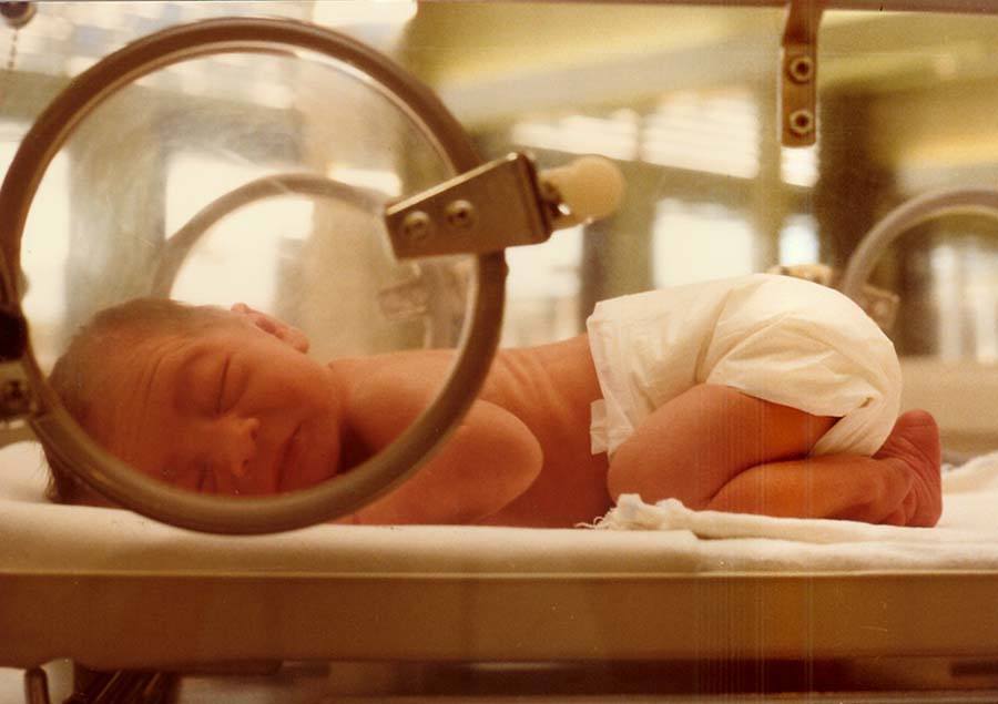 Neonatal Artificial Womb
